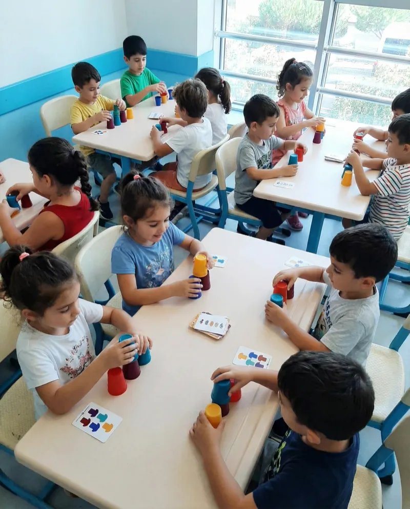 Ataevler anaokullarında bardak oyunu etkinliği