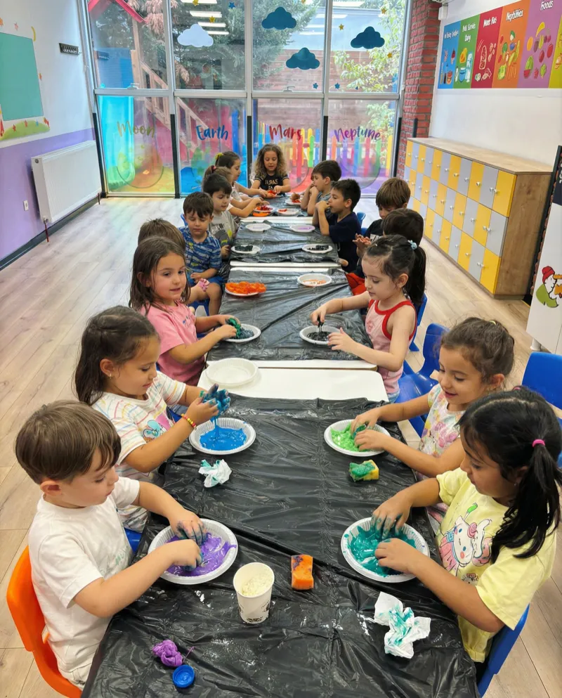 Bursa anaokulunda çocuk aktiviteleri ve grup etkinlikleri