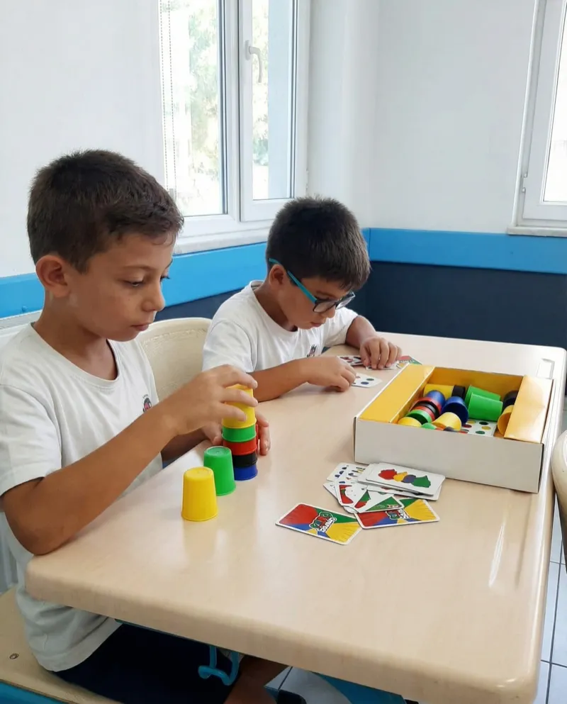 Özlüce anaokulunda bardak oyunu etkinliği